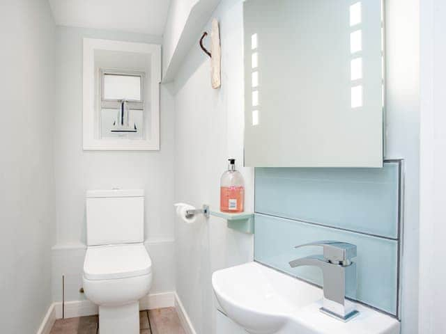 Bathroom | Quarterberth, Brixham