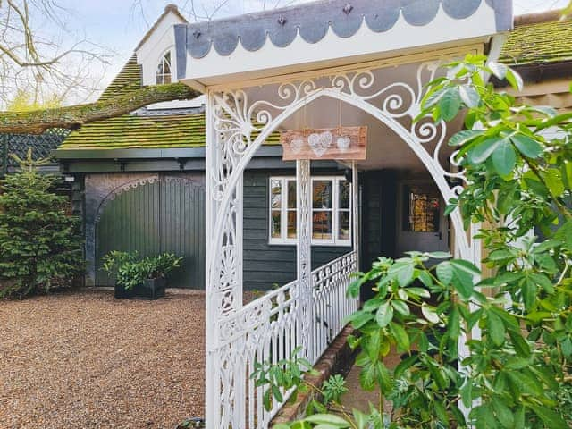 Exterior | The Little Hideaway - Victorian Hideaways, Windsor