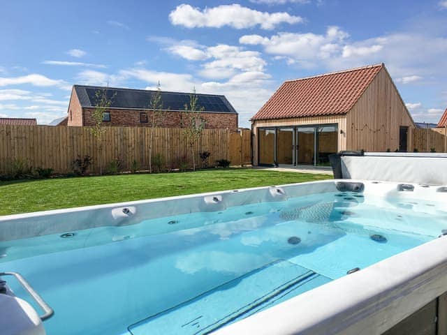 Hot tub | The Willows - Ashlin Farm Barns, Dunholme, near Lincoln