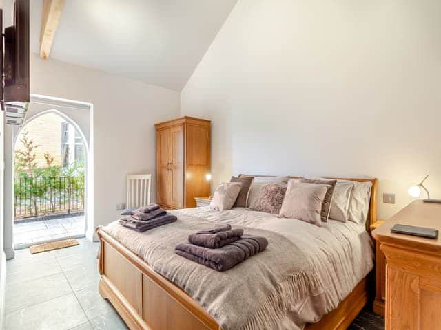 Double bedroom | The Stables at Bell House - Bell House Escapes, Swanton Novers