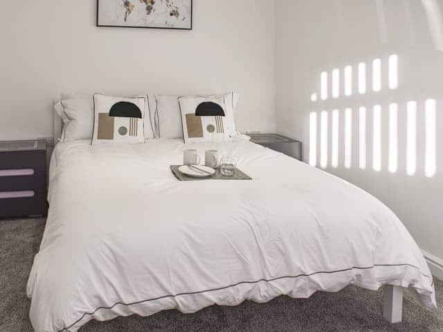 Double bedroom | The Farmhouse - Coastal Apartments, Winterton-on-Sea