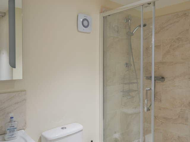 Shower room | Willow Tree Farm, Mablethorpe