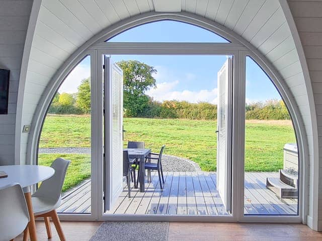 Interior | The Earls Lodge - Eastridge Glamping, Habberley