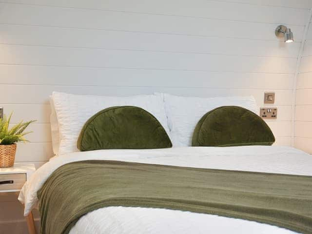 Double bedroom | The Earls Lodge - Eastridge Glamping, Habberley