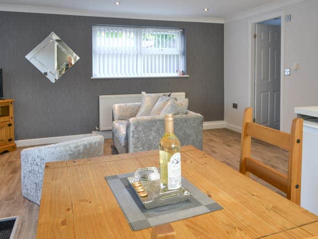 Dining Area | Carolina Cottage - Colorado Cottages, Wilberfoss