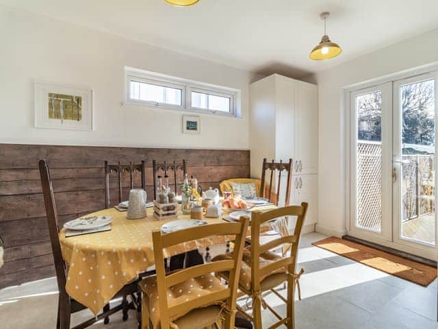 Kitchen/diner | Chandler&rsquo;s Cottage, West Mersea