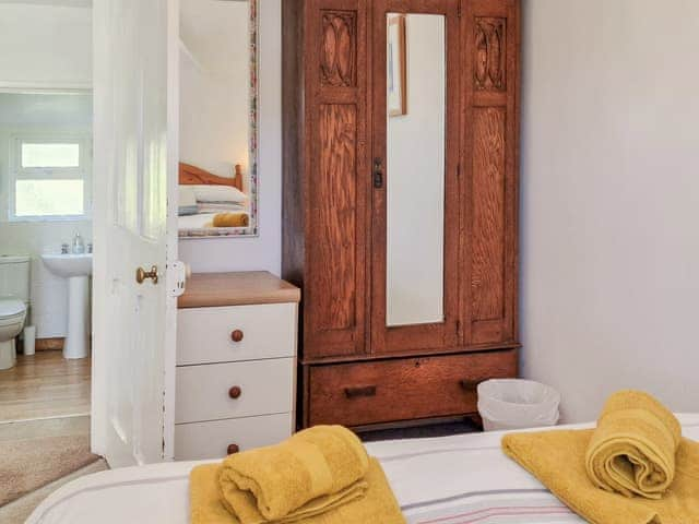 Double bedroom | Beachcomber Cottage, Beer