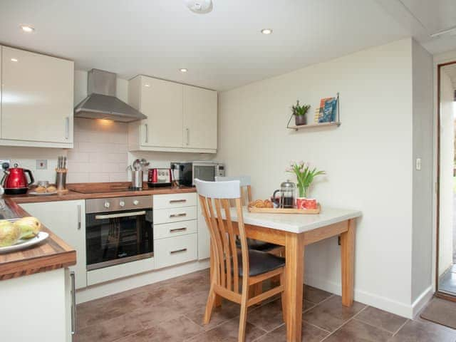 Kitchen/diner | Olivers - Knowle Farm, Marhamchurch, near Bude