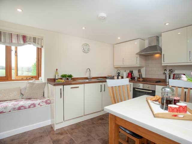 Kitchen/diner | Olivers - Knowle Farm, Marhamchurch, near Bude