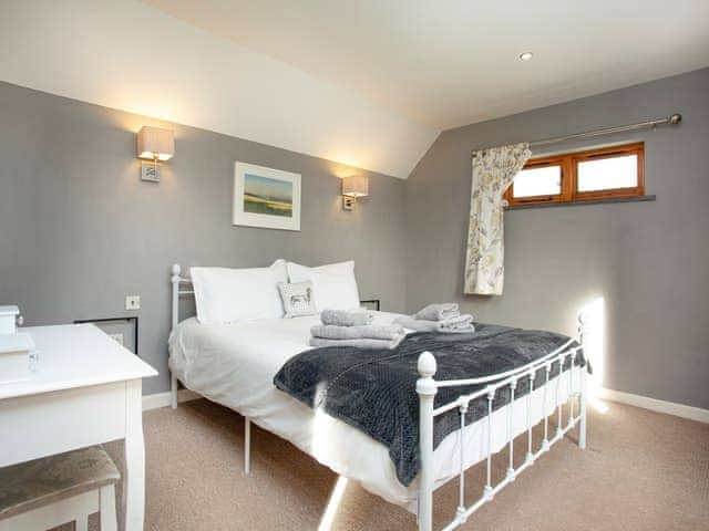 Double bedroom | Olivers - Knowle Farm, Marhamchurch, near Bude