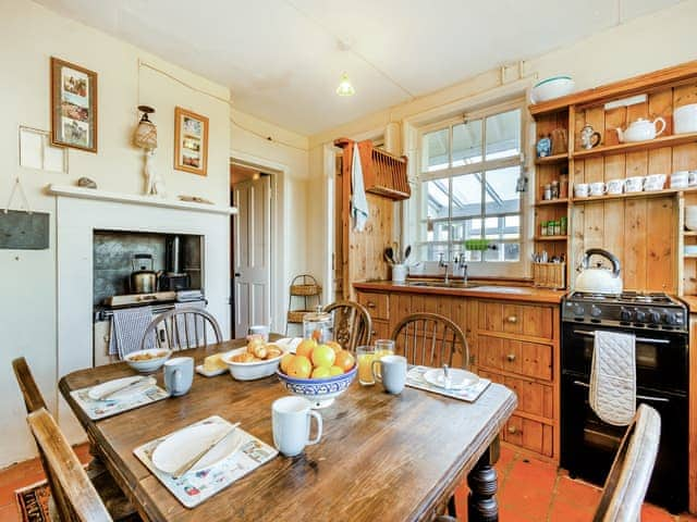 Kitchen | Coastguard&rsquo;s Cottage, Weybourne