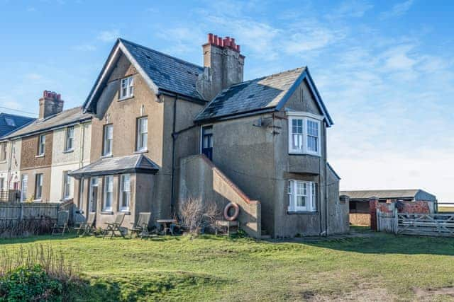 Exterior | Coastguard&rsquo;s Cottage, Weybourne