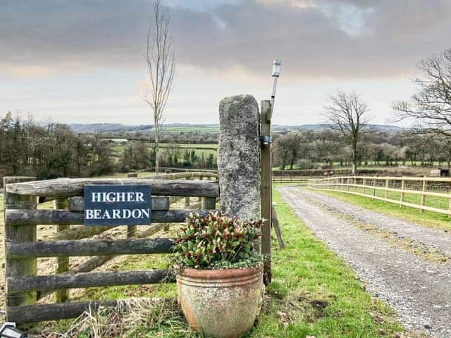 Setting | The Farmers Den, Lydford, near Okehampton