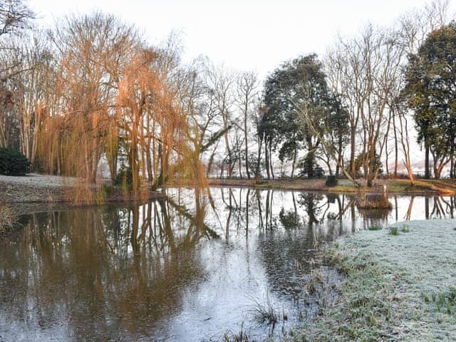 Garden and grounds | Sheep&rsquo;s View Cottage, Eastbourne