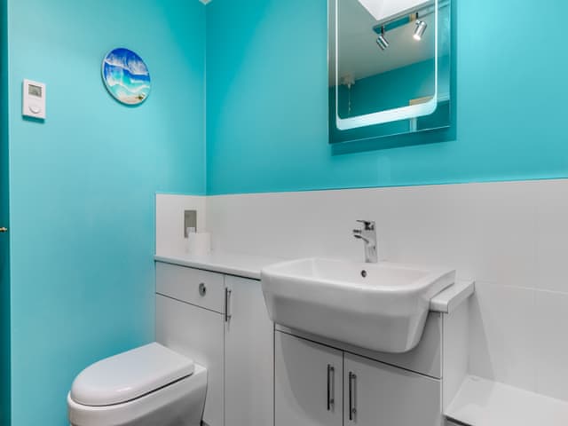 Bathroom | Quince Cottage, Withiel, near Bodmin and Wadebridge