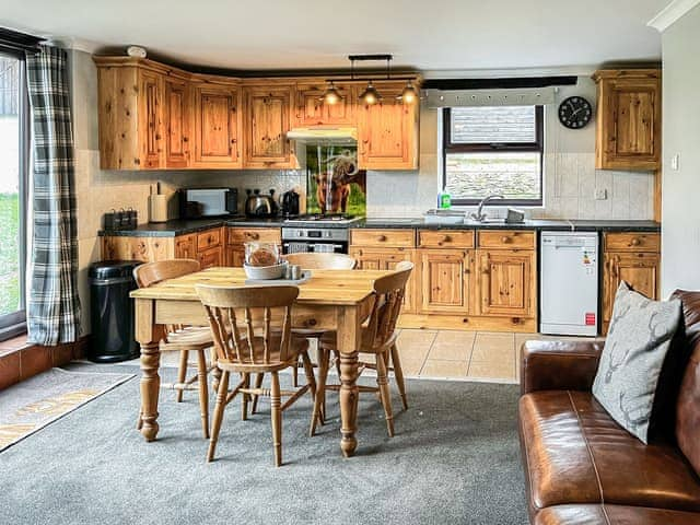 Kitchen/diner | Lathkill Cottage - Burton Manor Farm, Bakewell