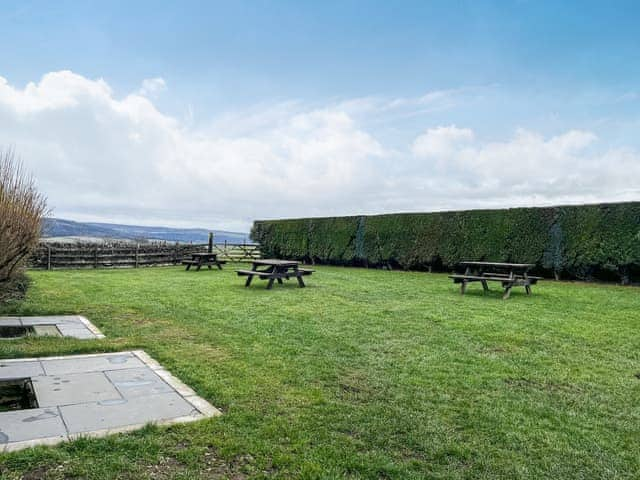 Garden | Lathkill Cottage - Burton Manor Farm, Bakewell