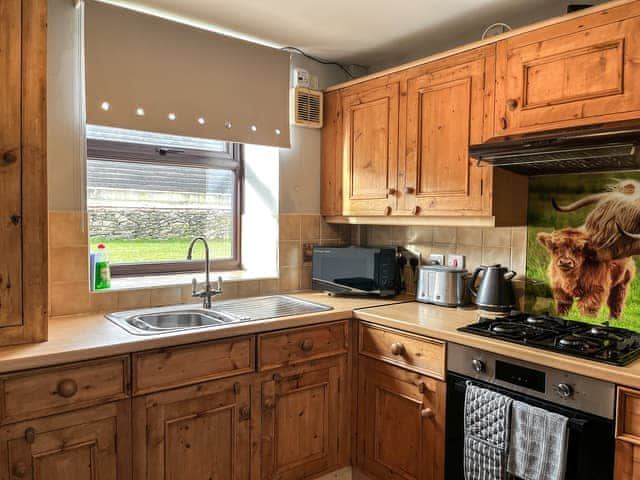 Kitchen | Haddon Cottage - Burton Manor Farm, Bakewell