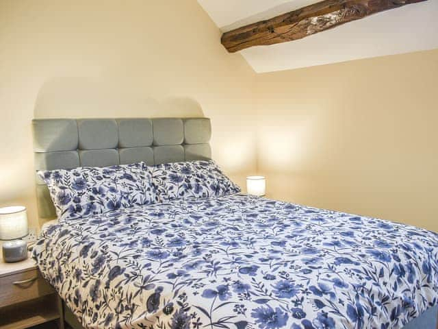 Double bedroom | Tarn Cottage - Lowside Farm, Troutbeck, nr Keswick