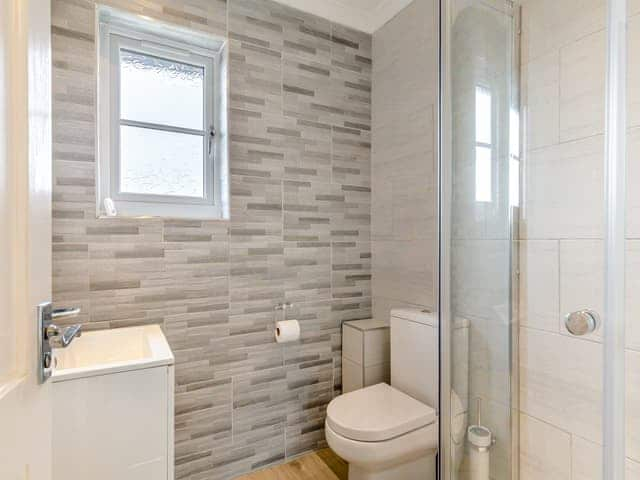 Bathroom | Violet Cottage - Juliots Well Cottages, Camelford