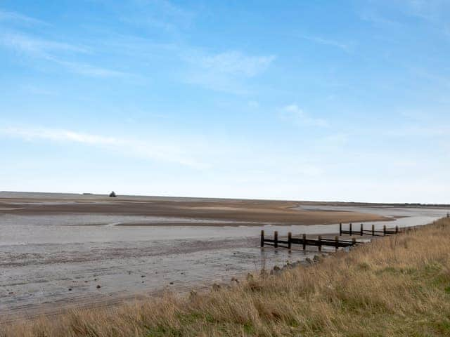 Surrounding area | Sea Holly, Humberston, near Louth