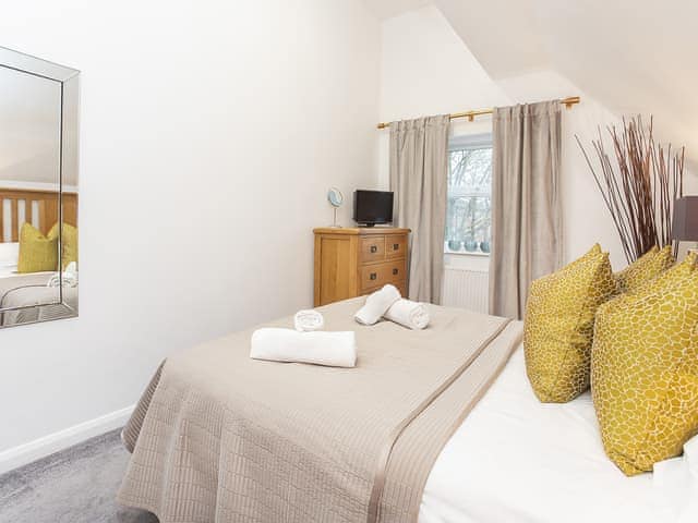 Double bedroom | Minsters Reach Apartment Three - York Boutique Lets, York