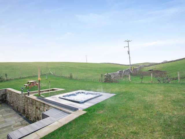 Hot tub | Robcross Barn, Airton