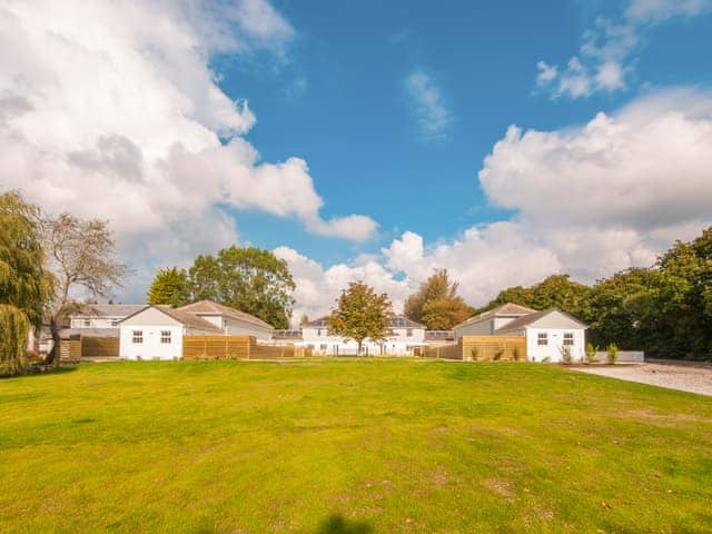 Setting | Fir Cottage - Woodside Stables Holiday Cottages, Saltash