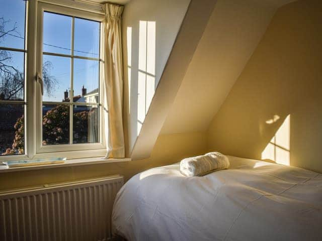 Twin bedroom | Pump Cottage, Brancaster Staithe, near Wells-next-the-Sea