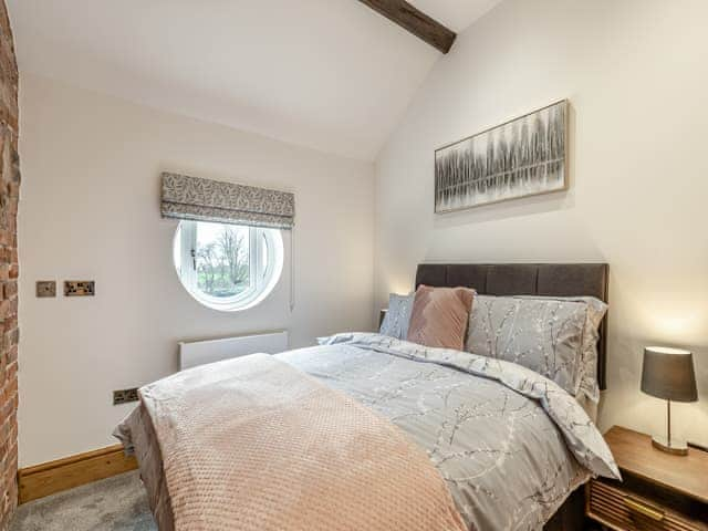 Double bedroom | Barn One - Day Green House, Sandbach