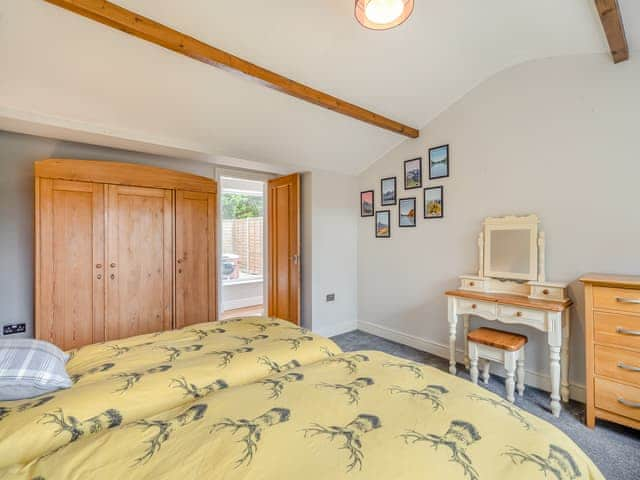 Twin bedroom | The Cottage at Breeze Hill, Carr Bank, near Arnside