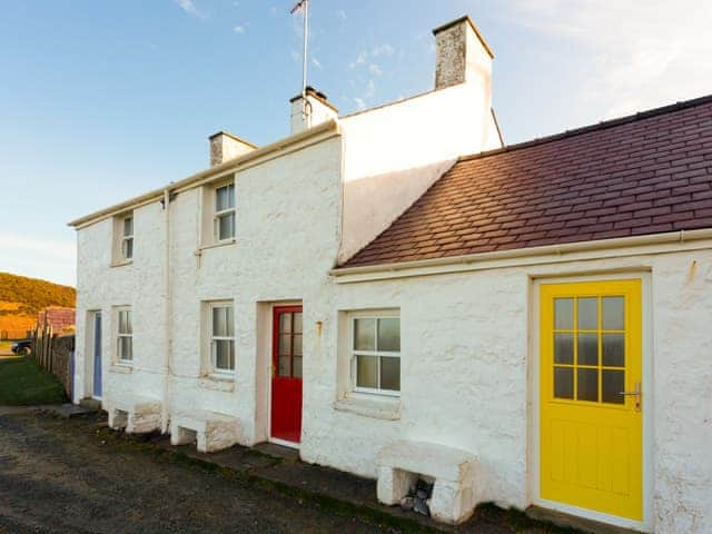 Exterior | Yellow - Coastal Path Cottages, Trefor