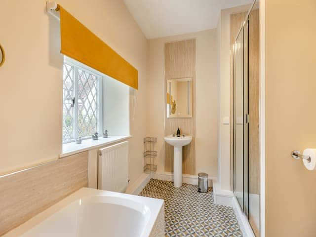 Bathroom | Dinham - Ludlow Castle, Ludlow