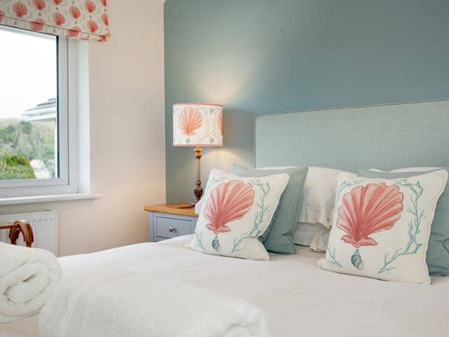 Double bedroom | Meadowside, St Mawes