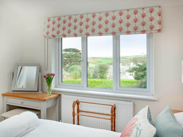 Double bedroom | Meadowside, St Mawes