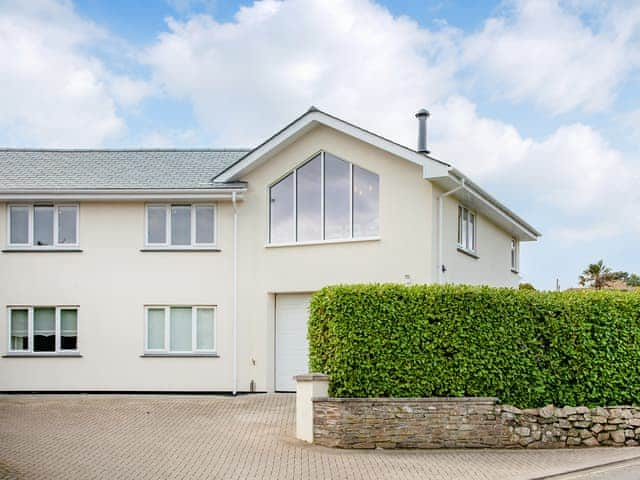 Exterior | Meadowside, St Mawes