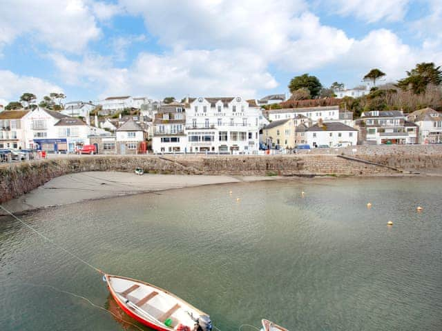 Surrounding area | Meadowside, St Mawes