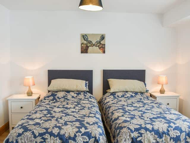 Twin bedroom | Sheep&rsquo;s View Cottage, Eastbourne