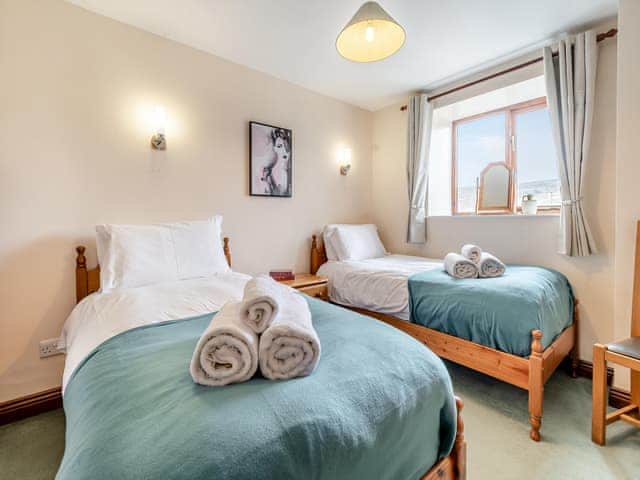 Twin bedroom | The Haybarn - Hill Farm Holiday Cottages, Rosedale East, near Pickering