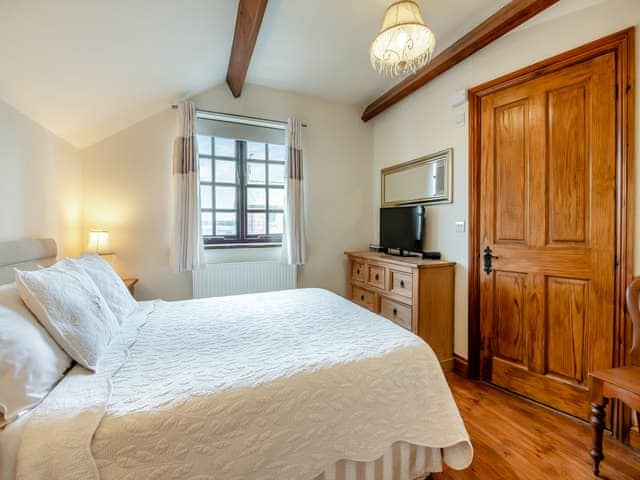 Double bedroom | Cottage No.1 - Thompson Arms Cottages, Flaxton, near York