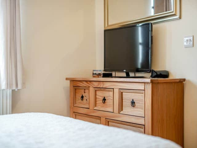 Double bedroom | Cottage No.1 - Thompson Arms Cottages, Flaxton, near York