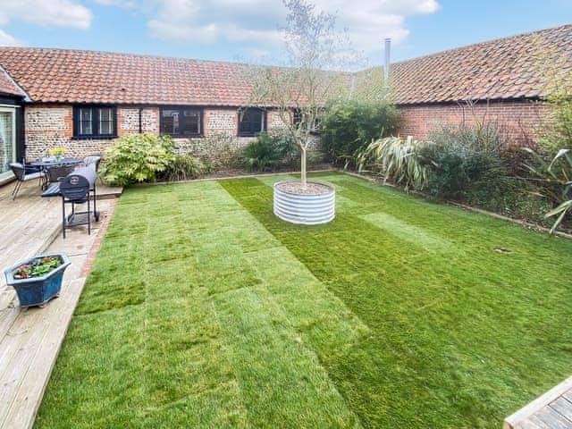 Garden | Skylarks&rsquo; Nest - Manor Farm Barns, Witton, near Happisburgh