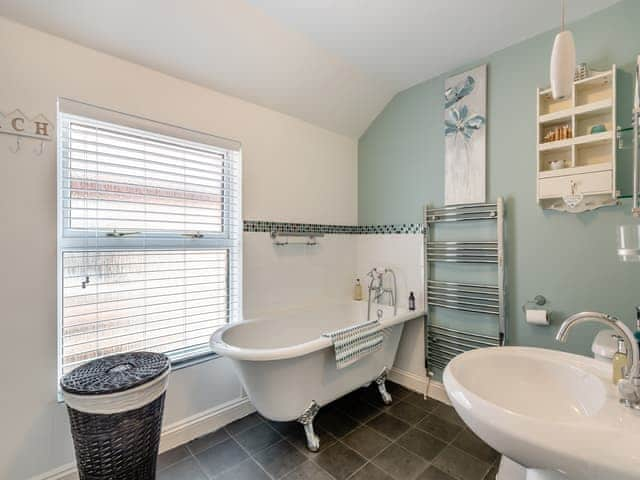 Bathroom | Samphire, Bacton