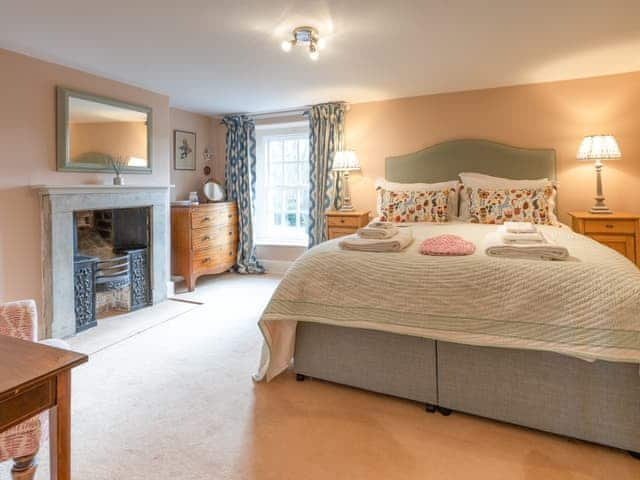 Double bedroom | Coates Cottage, Baslow, near Bakewell