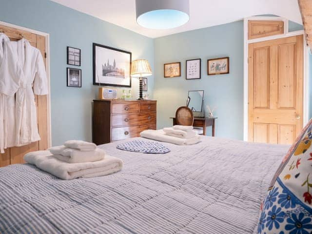 Second bedroom set as a double | Coates Cottage, Baslow, near Bakewell