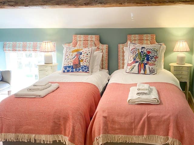 Second bedroom set as a twin | Coates Cottage, Baslow, near Bakewell