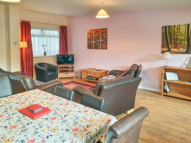 Living room/dining room | Primrose - Clapham Holme Farm Cottages, Great Hatfield, near Hornsea