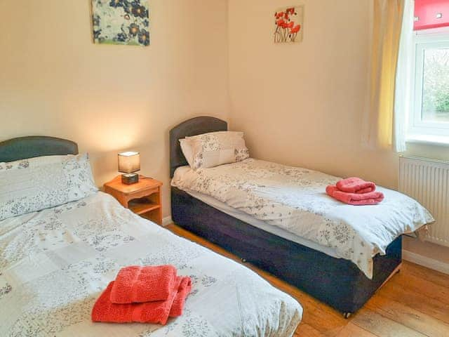 Twin bedroom | Primrose - Clapham Holme Farm Cottages, Great Hatfield, near Hornsea