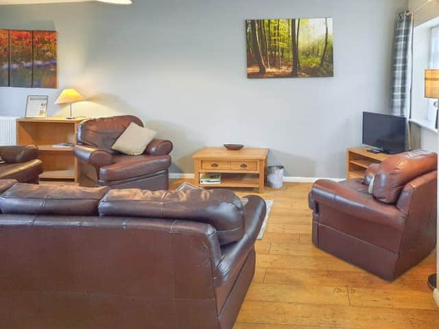 Living area | Cowslip Cottage - Clapham Holme Farm Cottages, Great Hatfield, near Hornsea