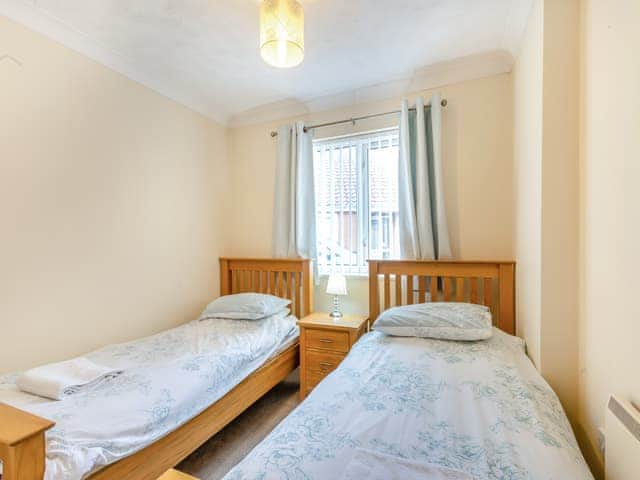 Twin bedroom | Sea Spray, Bacton